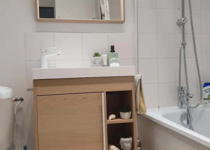 Cosy & Charming Moderne Proche Paris Apartment *